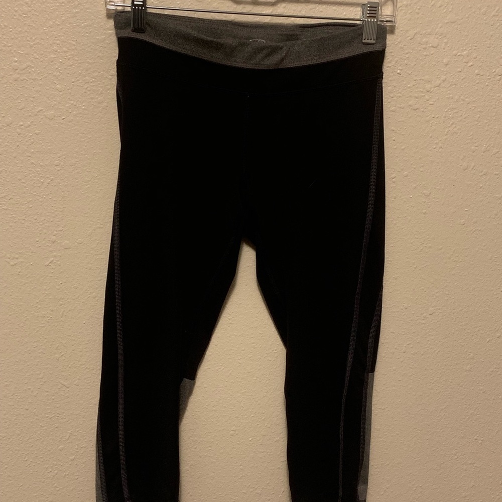 Capri Champion Leggings